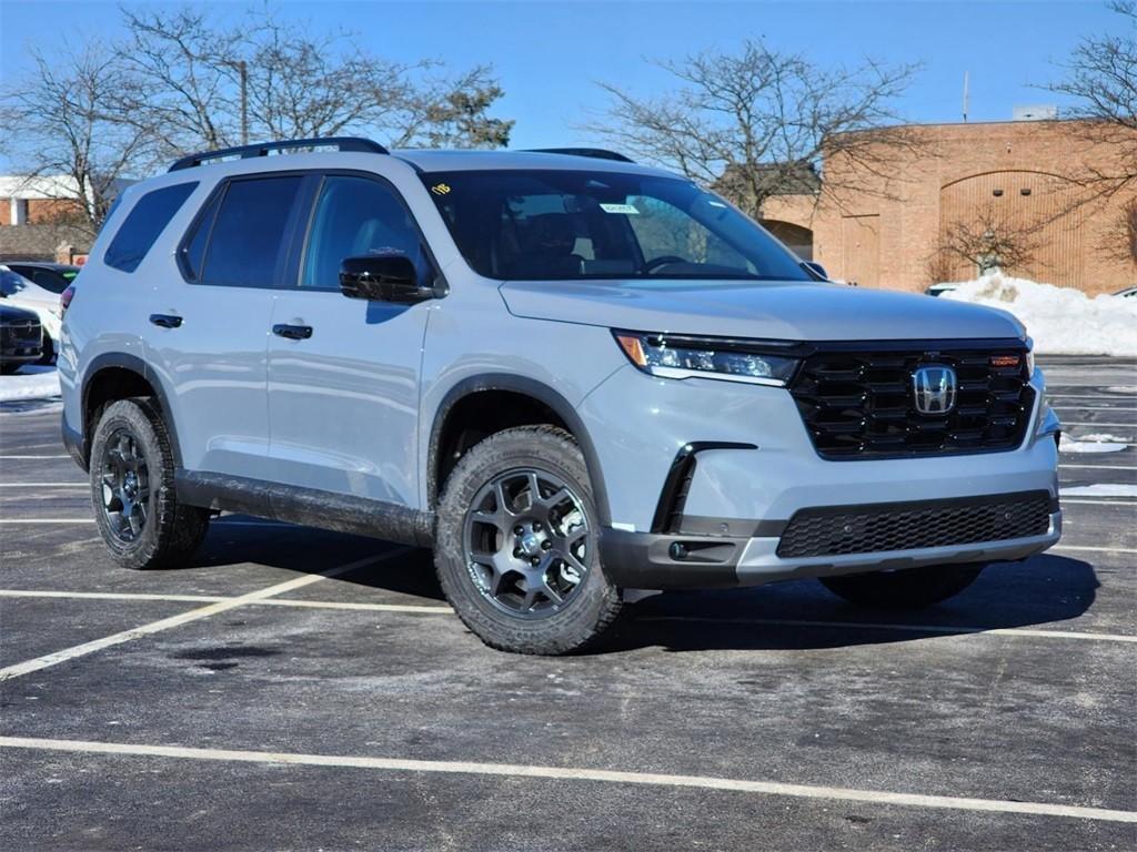 new 2025 Honda Pilot car, priced at $52,035