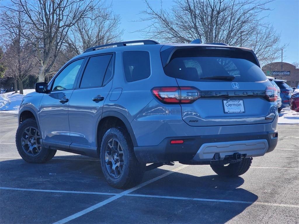 new 2025 Honda Pilot car, priced at $52,035