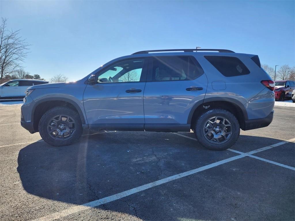 new 2025 Honda Pilot car, priced at $52,035