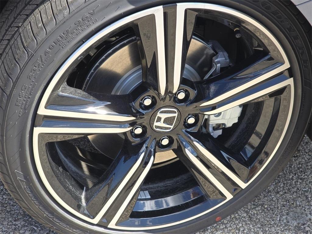 new 2025 Honda Accord Hybrid car, priced at $35,305