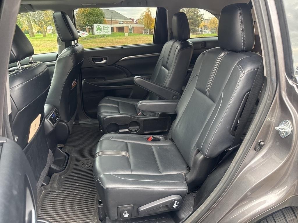 used 2018 Toyota Highlander car, priced at $23,225