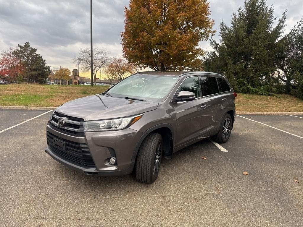 used 2018 Toyota Highlander car, priced at $23,225