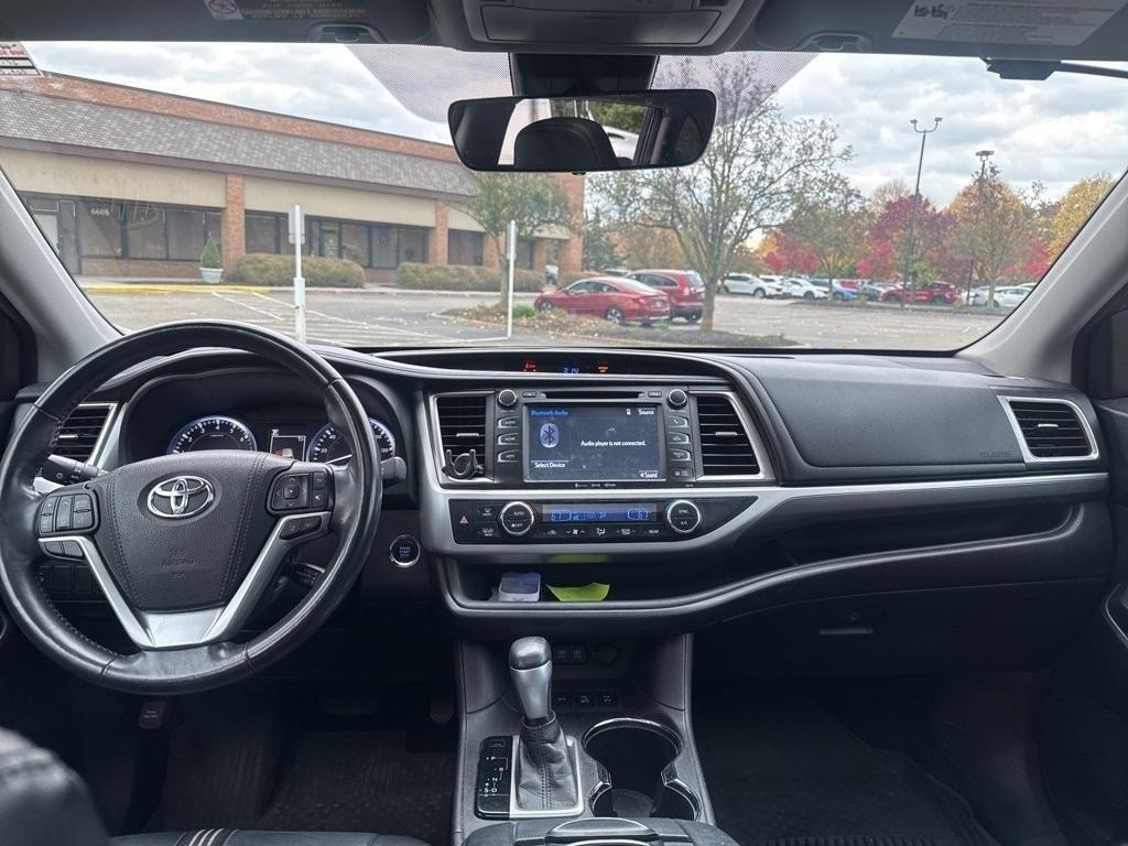 used 2018 Toyota Highlander car, priced at $23,225