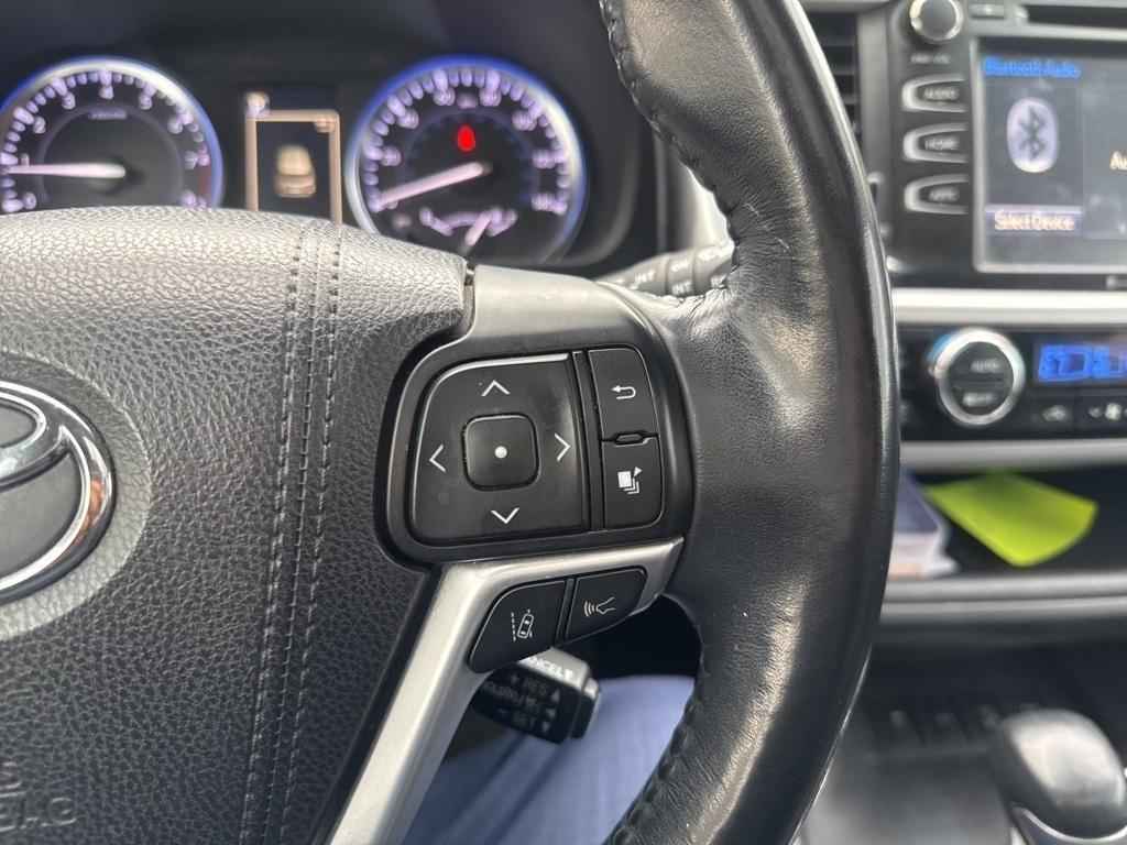 used 2018 Toyota Highlander car, priced at $23,225