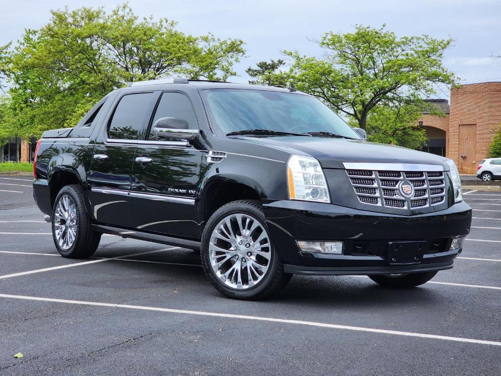 used 2013 Cadillac Escalade EXT car, priced at $50,000