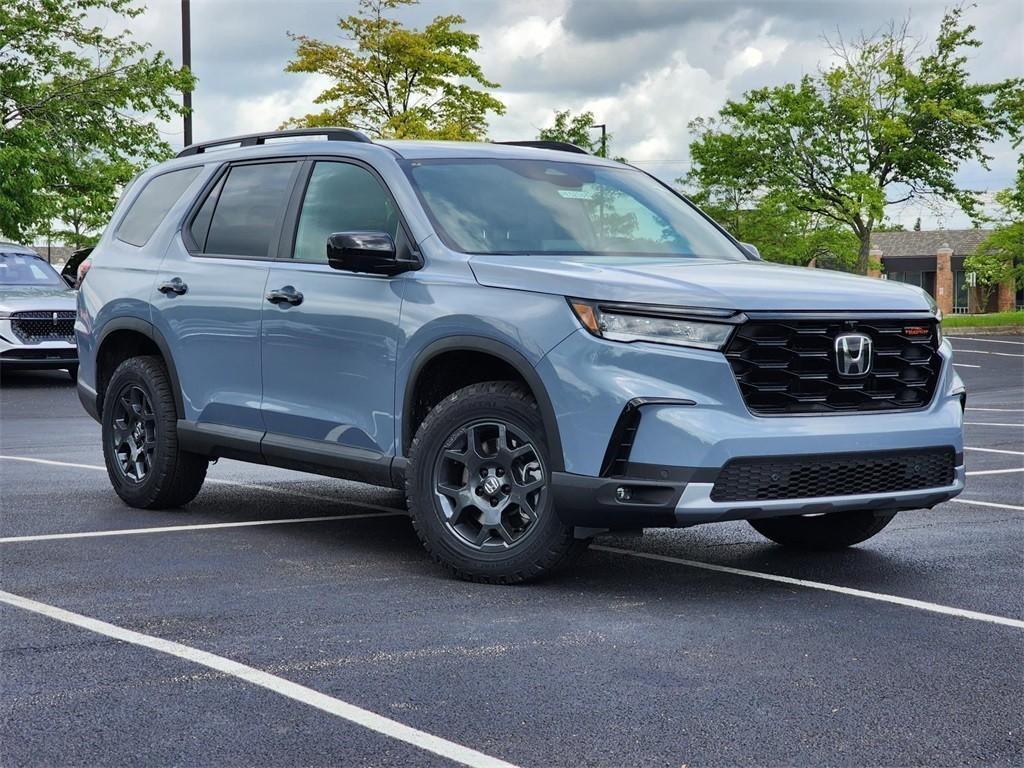 new 2025 Honda Pilot car, priced at $52,090