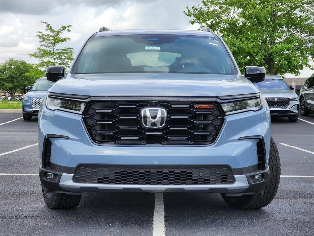 new 2025 Honda Pilot car, priced at $52,090