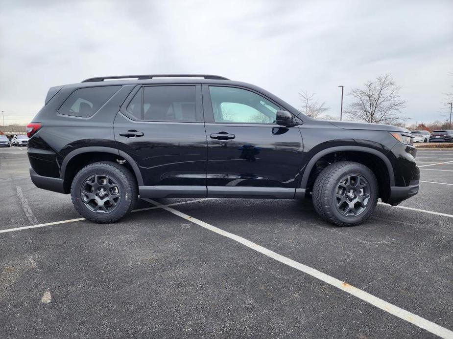 new 2025 Honda Pilot car, priced at $50,795