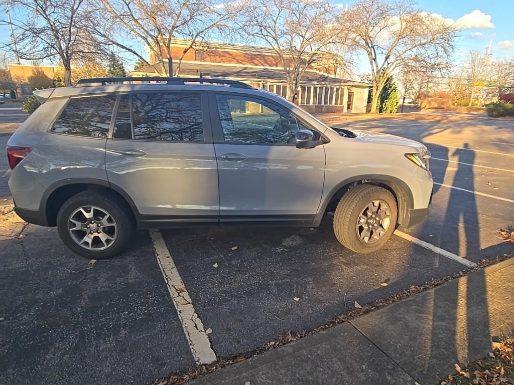 used 2022 Honda Passport car, priced at $32,727