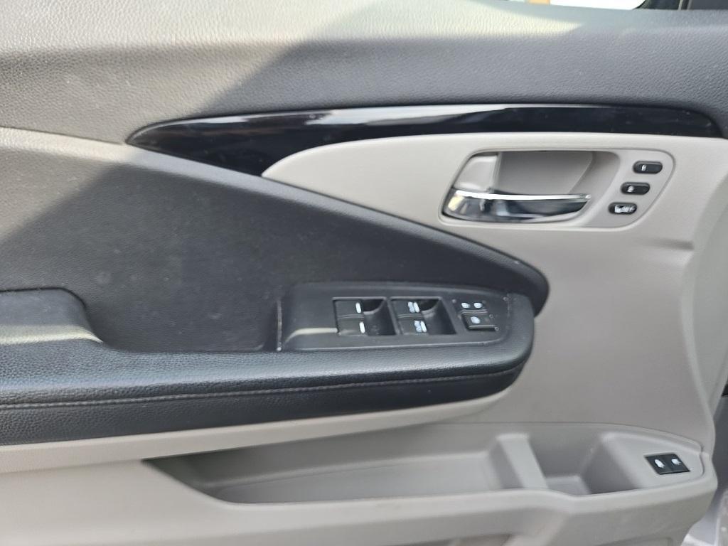 used 2019 Honda Pilot car, priced at $20,697