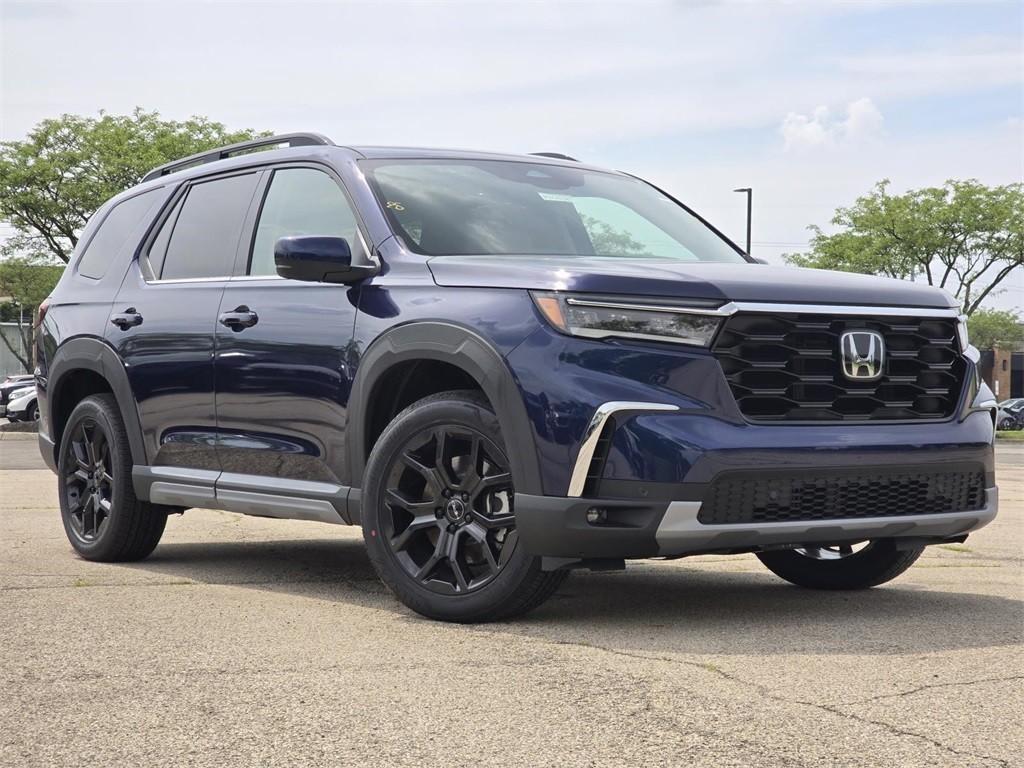new 2025 Honda Pilot car, priced at $53,800