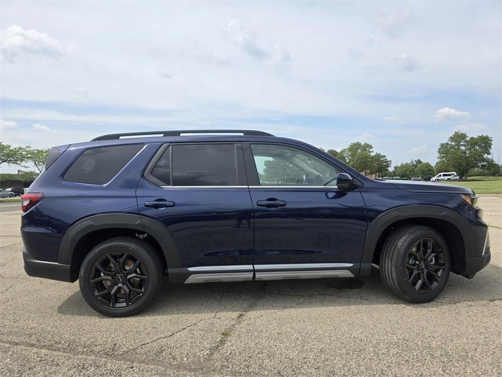 new 2025 Honda Pilot car, priced at $53,800