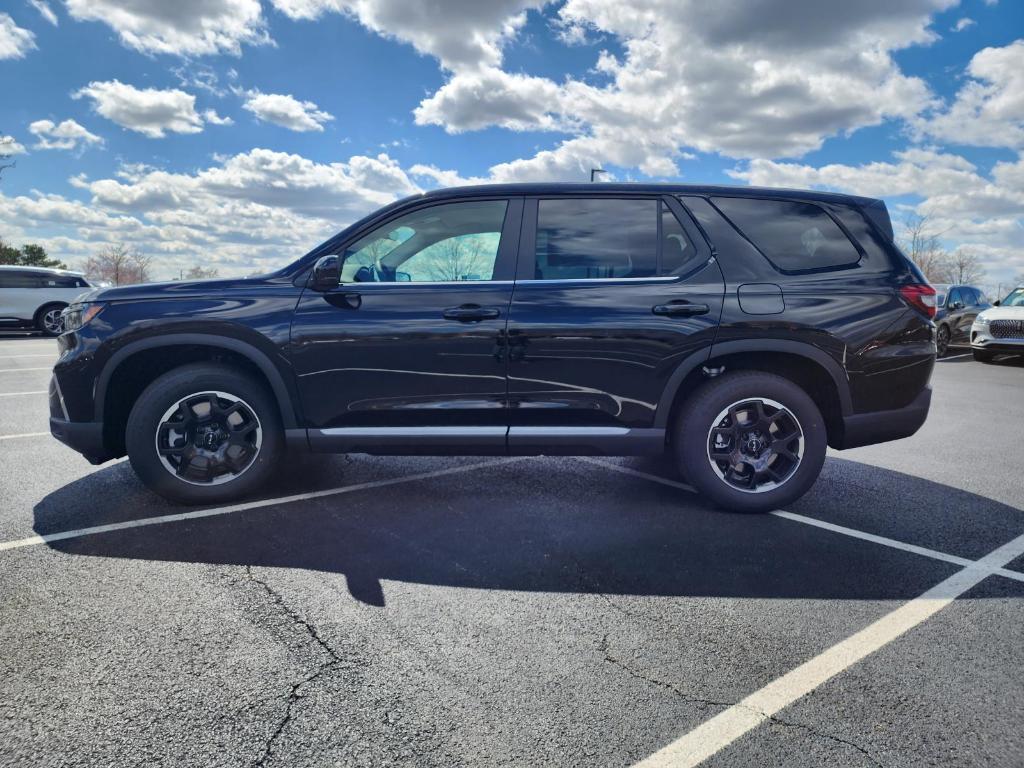 new 2025 Honda Pilot car, priced at $48,950
