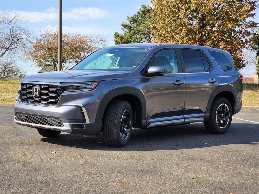 new 2025 Honda Pilot car, priced at $49,245