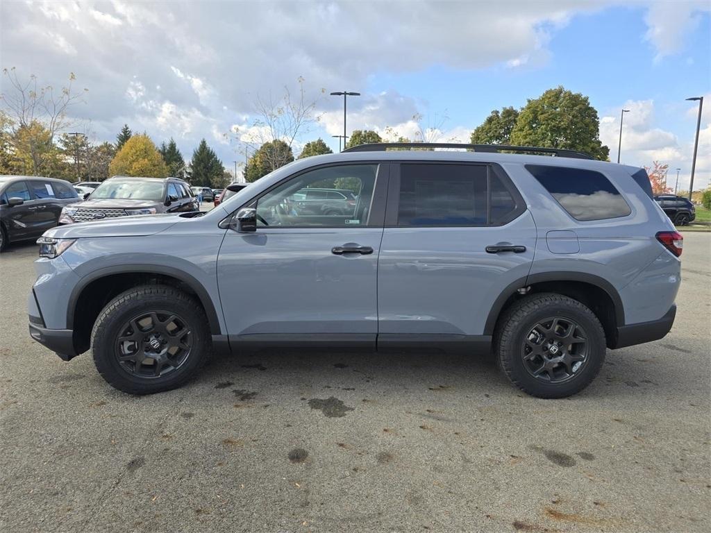 new 2025 Honda Pilot car, priced at $51,350