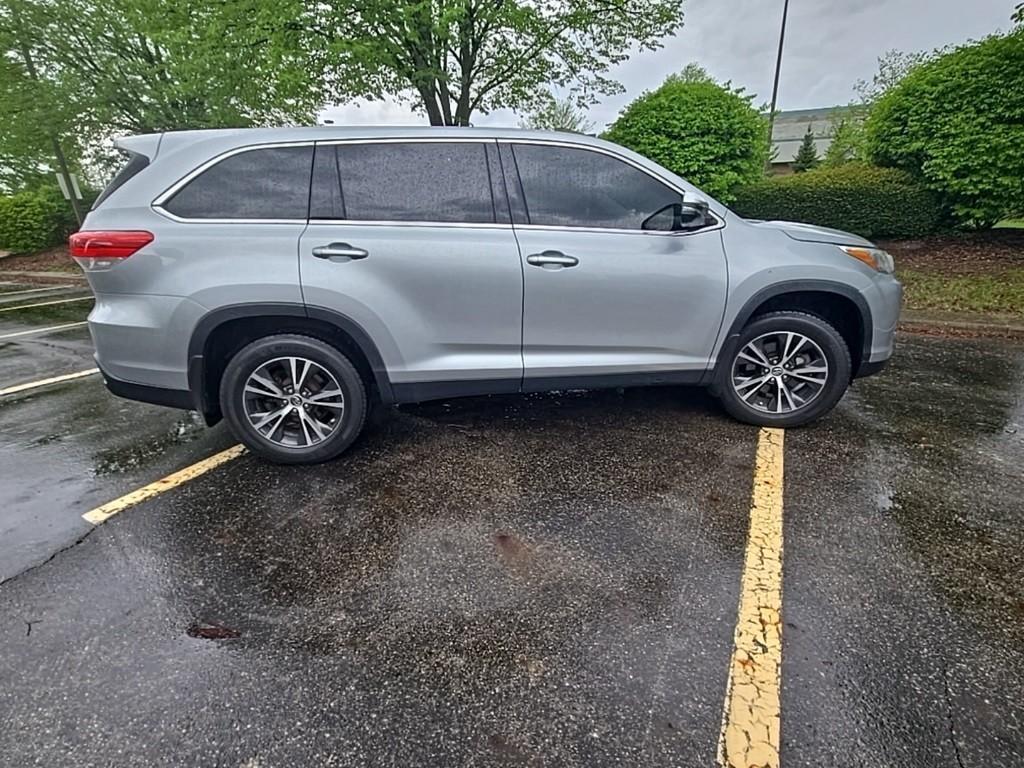 used 2019 Toyota Highlander car, priced at $24,000