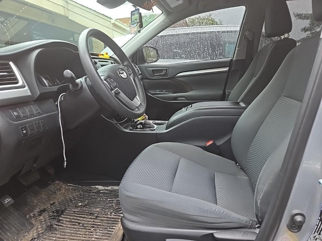 used 2019 Toyota Highlander car, priced at $24,000