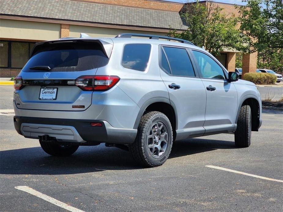 new 2025 Honda Pilot car, priced at $50,495