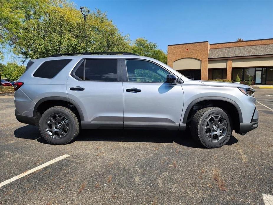 new 2025 Honda Pilot car, priced at $50,495