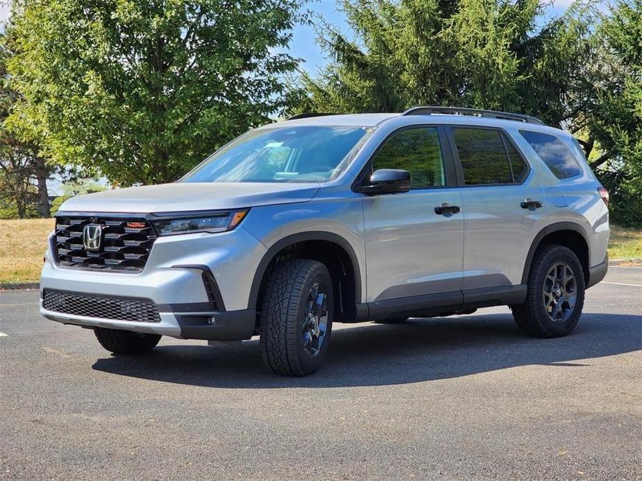 new 2025 Honda Pilot car, priced at $50,495