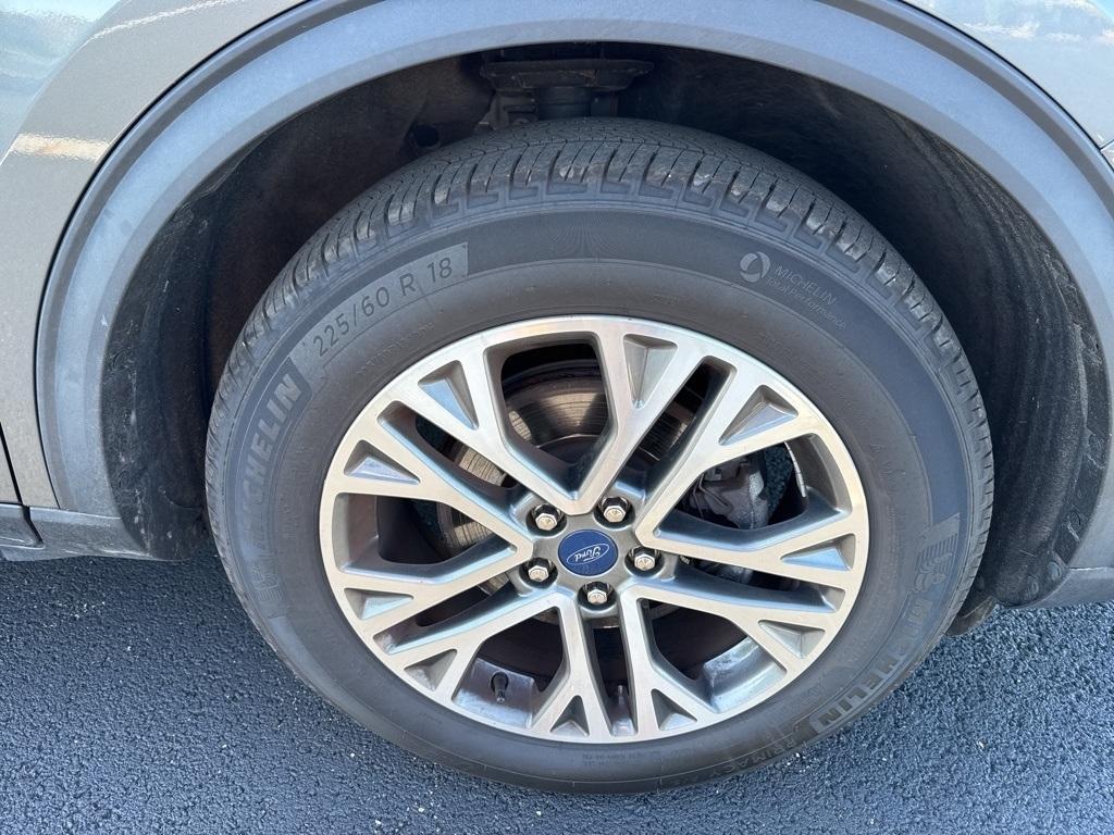 used 2022 Ford Escape car, priced at $18,997