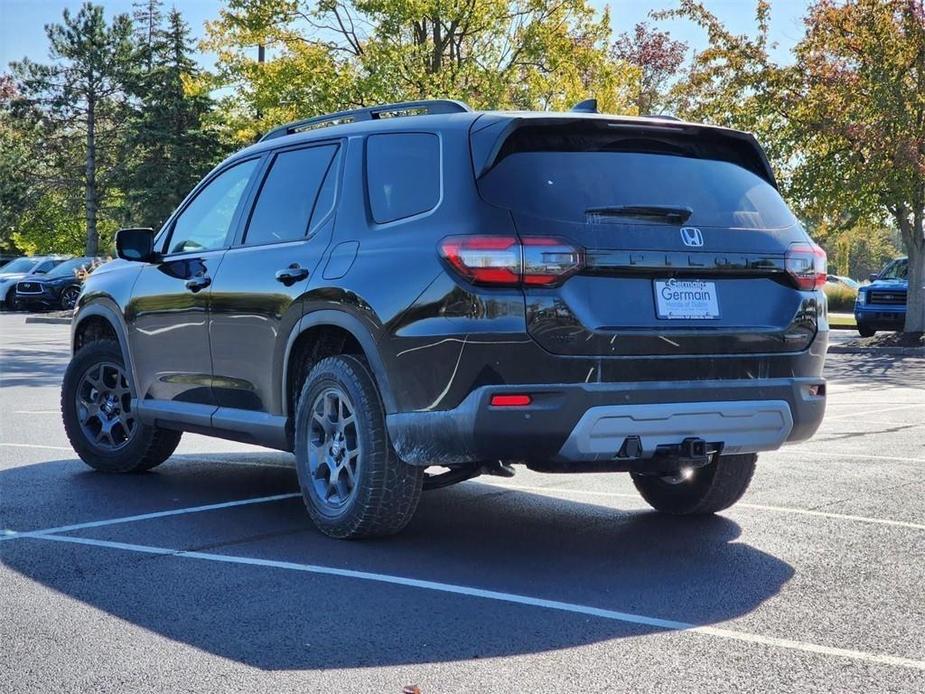 new 2025 Honda Pilot car, priced at $51,280