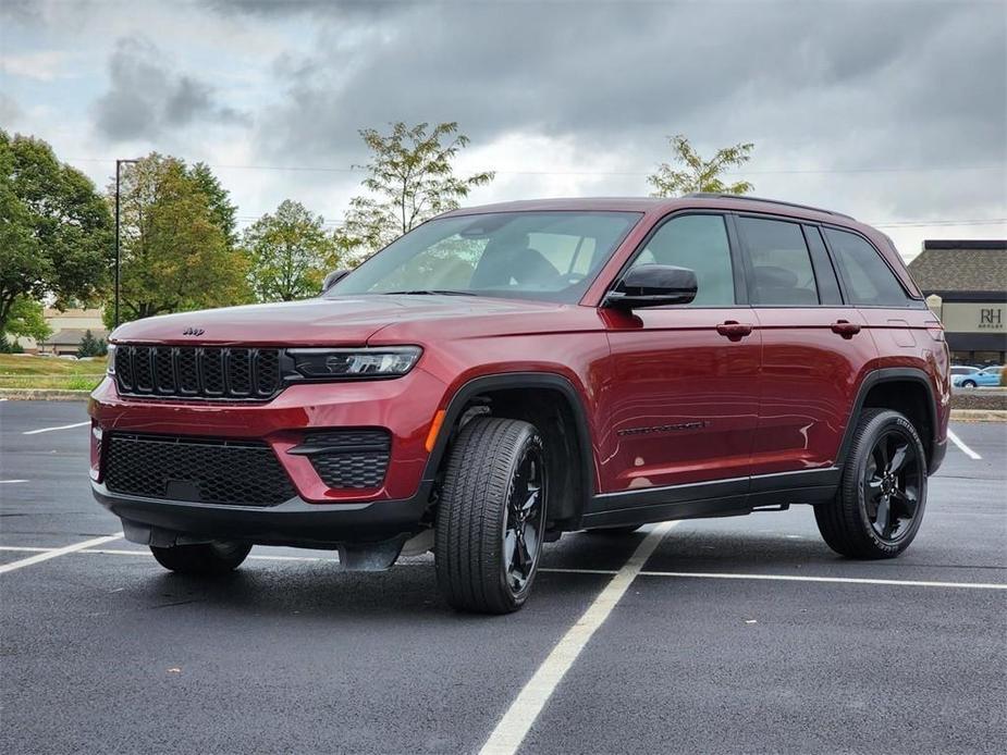 used 2023 Jeep Grand Cherokee car, priced at $35,617