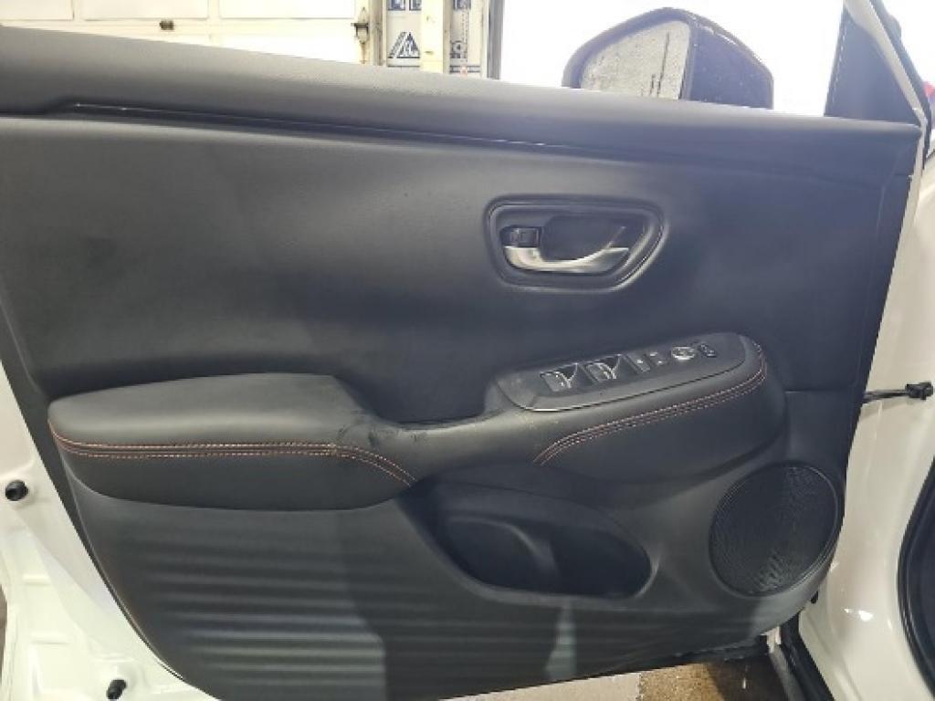 used 2025 Honda HR-V car, priced at $28,995