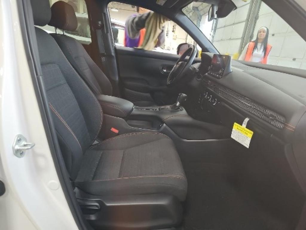 used 2025 Honda HR-V car, priced at $28,995