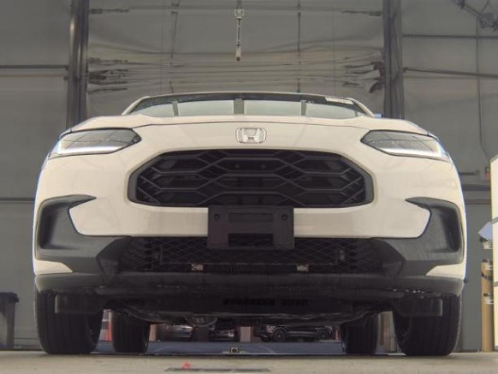 used 2025 Honda HR-V car, priced at $28,995