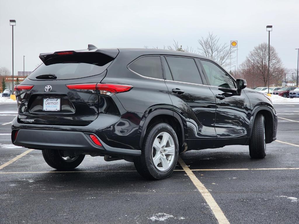 used 2021 Toyota Highlander car, priced at $24,400