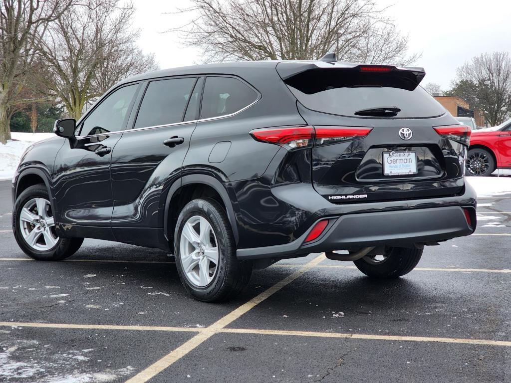 used 2021 Toyota Highlander car, priced at $24,400