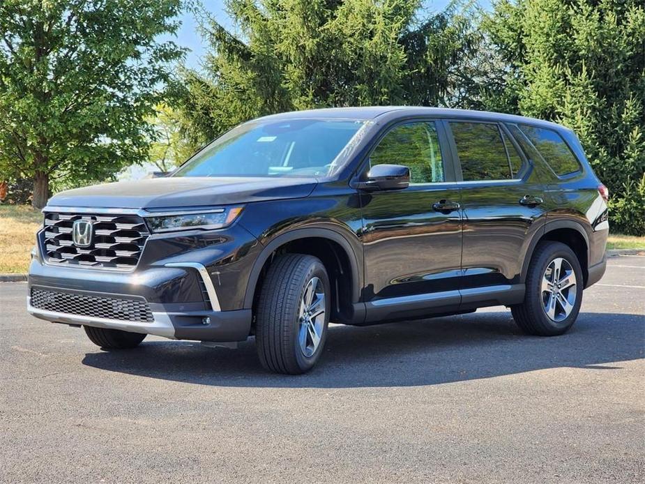 new 2025 Honda Pilot car, priced at $46,695