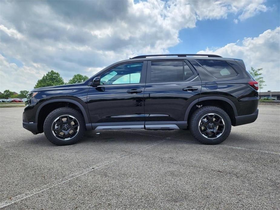 new 2025 Honda Pilot car, priced at $53,280