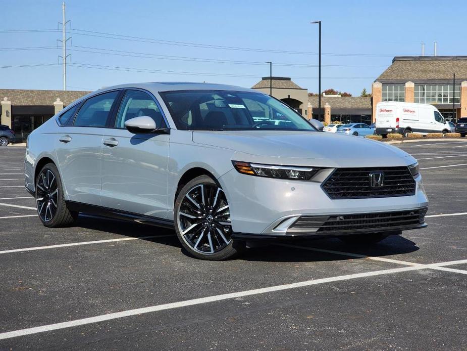 new 2025 Honda Accord Hybrid car, priced at $40,350