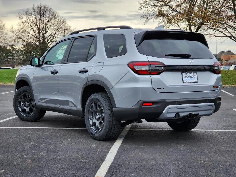 new 2025 Honda Pilot car, priced at $51,580