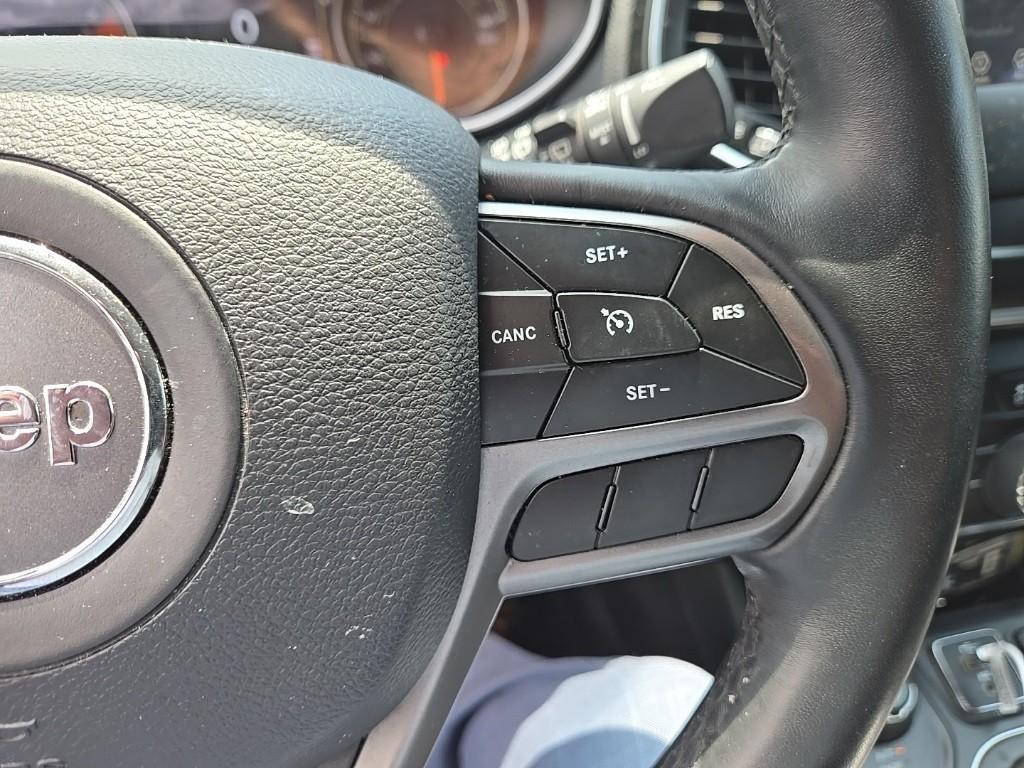 used 2019 Jeep Cherokee car, priced at $18,697