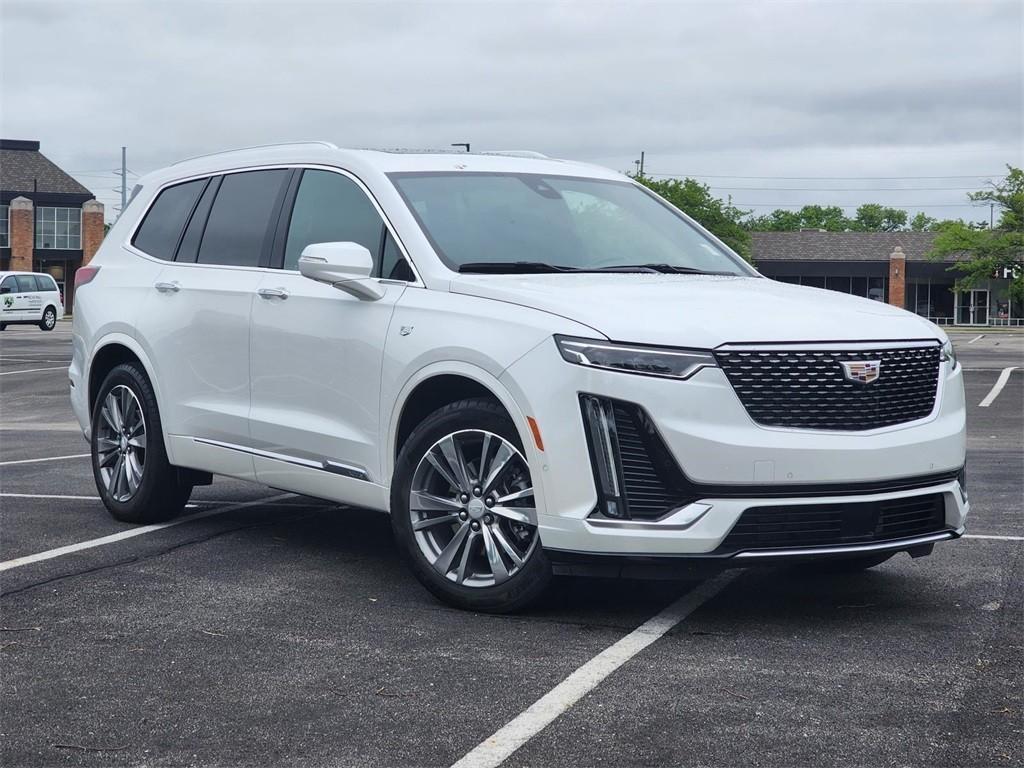 used 2022 Cadillac XT6 car, priced at $34,697