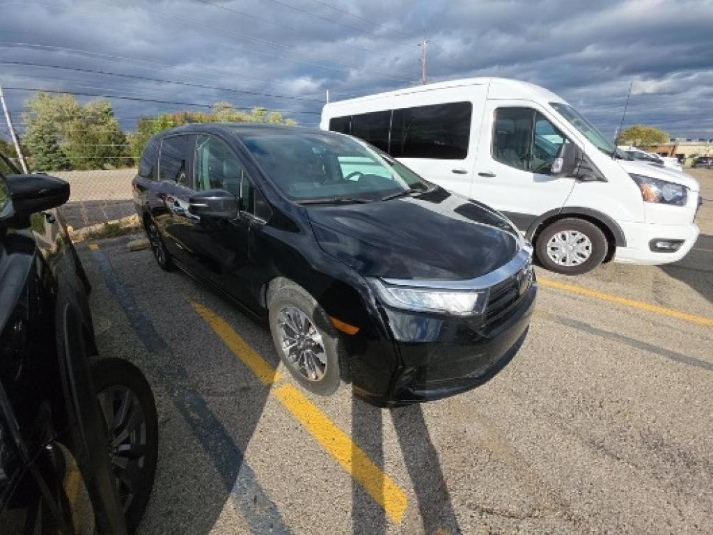 used 2024 Honda Odyssey car, priced at $35,997