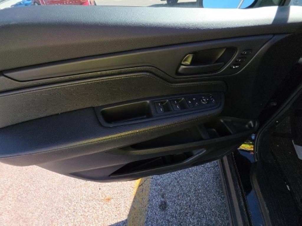 used 2024 Honda Odyssey car, priced at $35,997