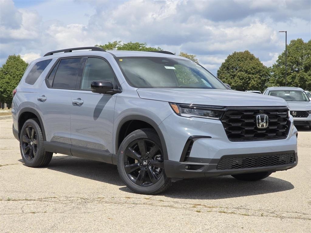new 2025 Honda Pilot car, priced at $56,530