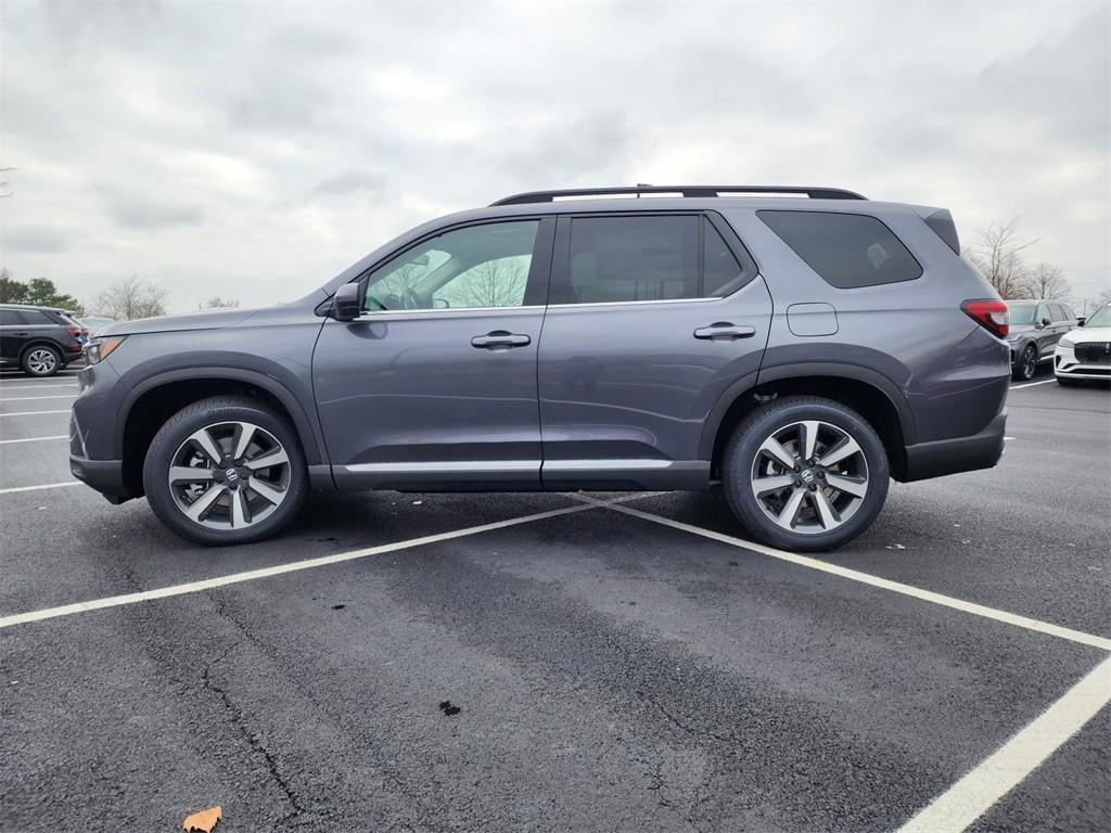 new 2025 Honda Pilot car, priced at $50,995