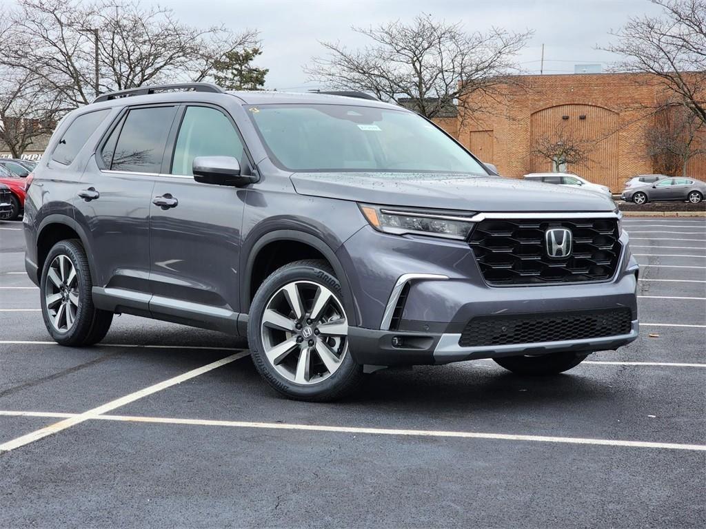 new 2025 Honda Pilot car, priced at $50,995