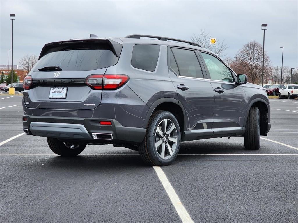 new 2025 Honda Pilot car, priced at $50,995