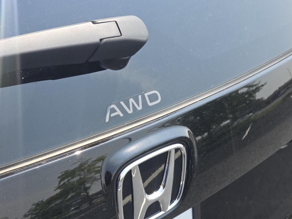 new 2026 Honda CR-V Hybrid car, priced at $40,195