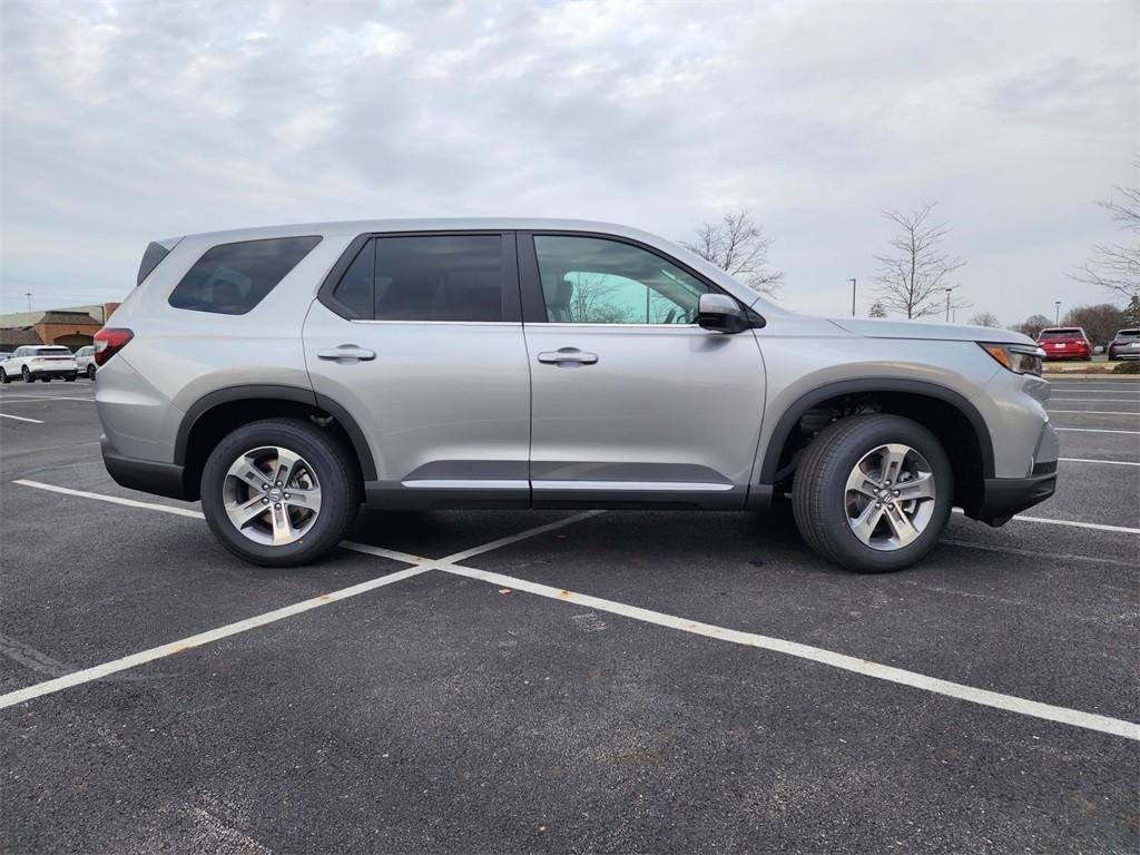 new 2025 Honda Pilot car, priced at $46,495