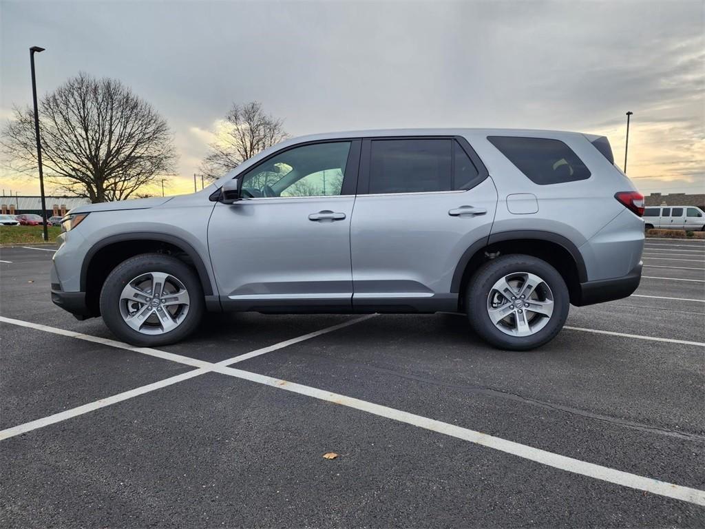 new 2025 Honda Pilot car, priced at $46,495