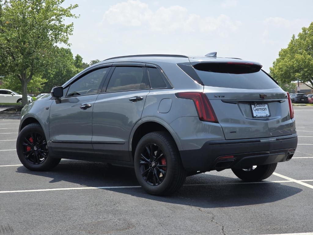 used 2022 Cadillac XT5 car, priced at $35,000