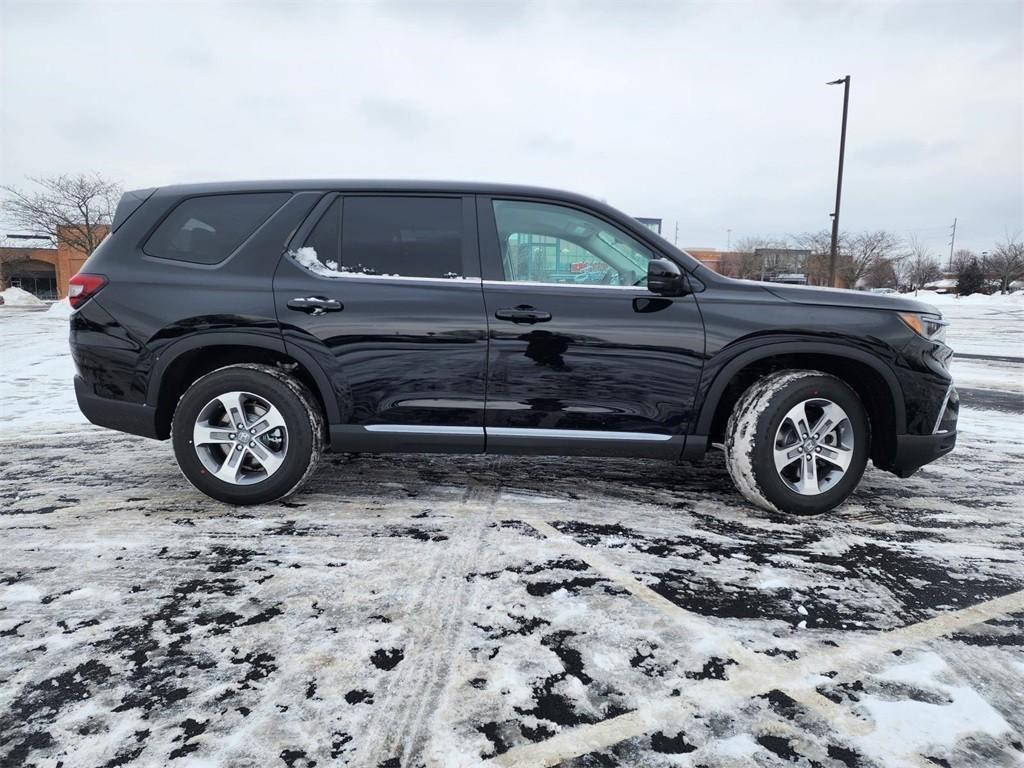 new 2025 Honda Pilot car, priced at $46,995