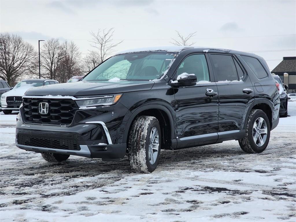 new 2025 Honda Pilot car, priced at $46,995